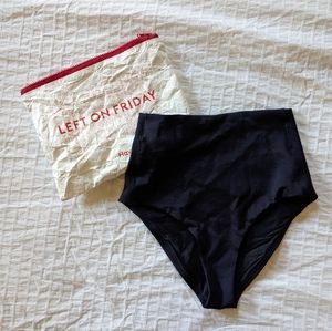 Left On Friday High Tide Bottom in Navy